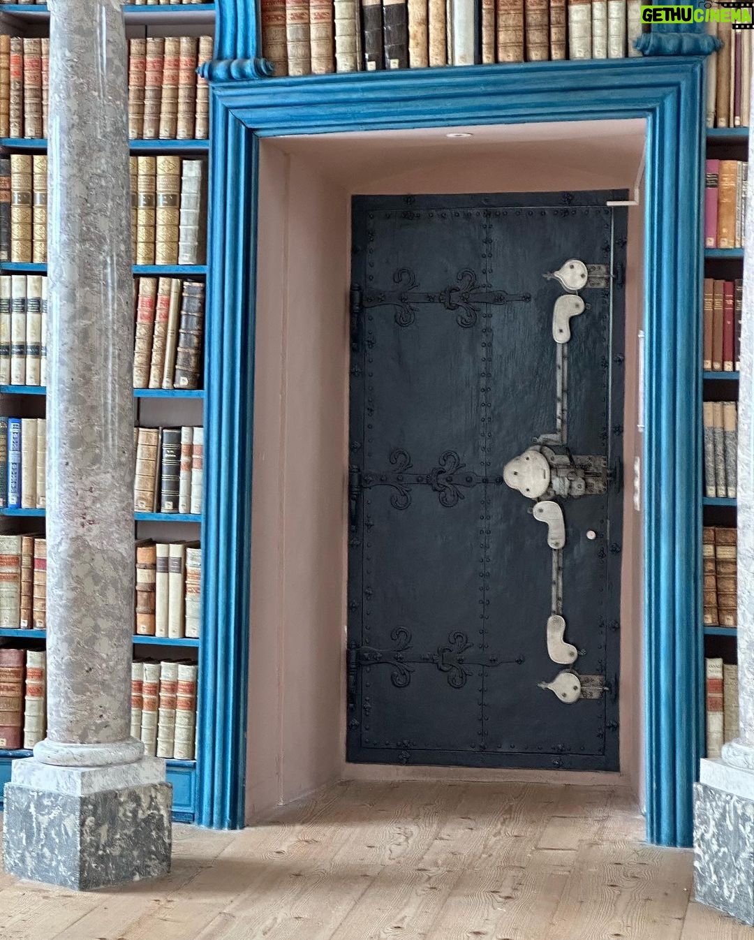 Ayesha Curry Instagram - Coolest library filled with codex artifacts from as far back as the 7th century and some Bibles that were illustrated by Salvador Dali. Fascinating.