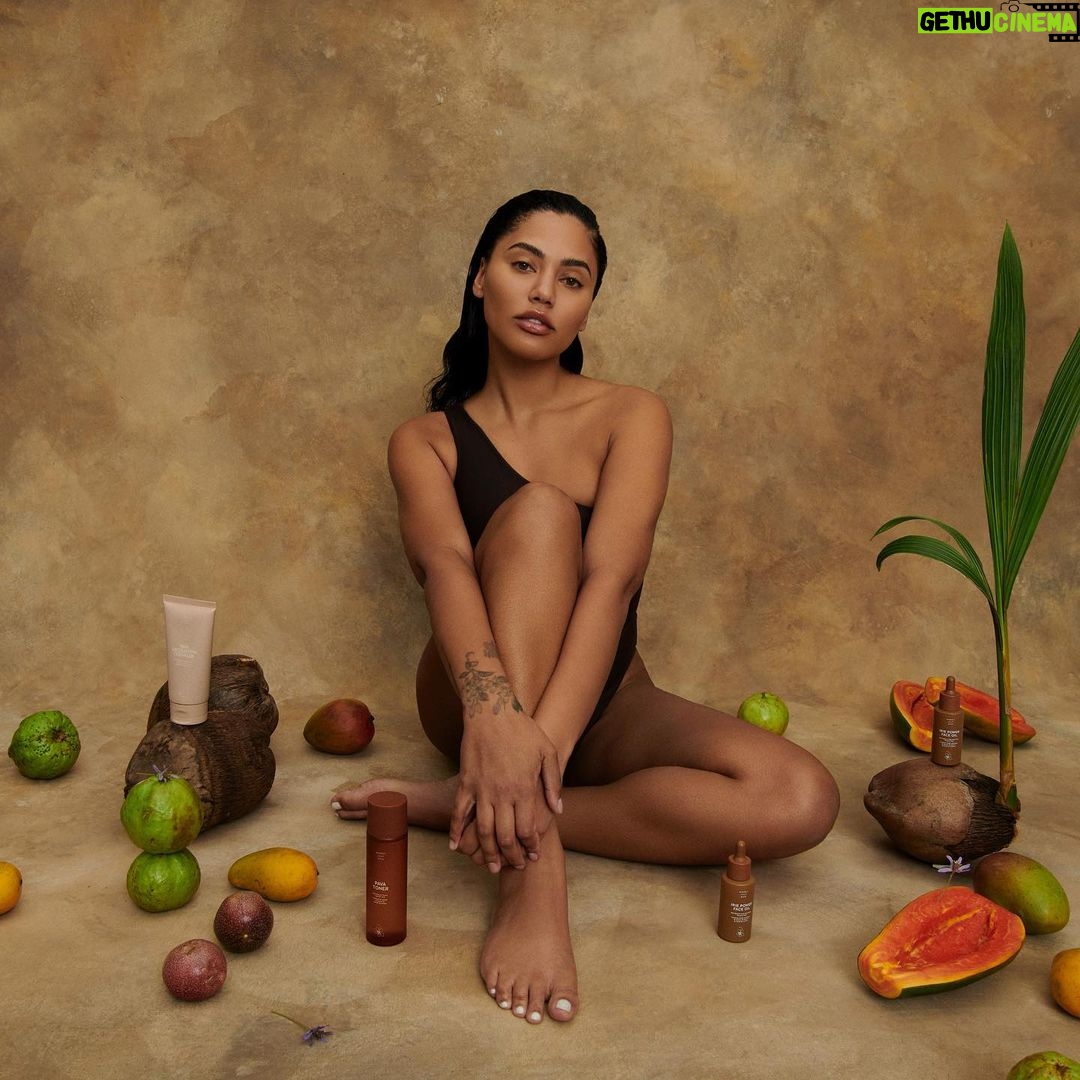 Ayesha Curry Instagram - So excited to finally announce Sweet July Skin, a manifestation of my passion and heritage. As you might know, my love for food and cooking has always been a big part of who I am. I realized that just like quality ingredients can make a dish extraordinary, they can also work wonders for your skin—from the inside out. This has been a deeply personal three-year adventure for me, inspired by the wisdom of my amazing mother and grandmother. They've always known the power of Caribbean ingredients and the magic they can bring to our skin. So, I took that knowledge and combined nutrient-packed foods like guava, papaya, and lychee seeds to create simple yet effective products that will make your daily skincare routine feel like a self-care retreat. Our clean formulas combine the sensorially rich properties of these superfoods with hardworking actives to yield proven, visible results. #sweetjulyskin is available now at sweetjulyskin.com and thirteenlune.com 📷: Peter Ash Lee
