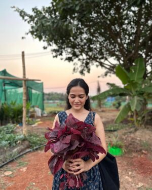 Ayesha Kaduskar Instagram - swipe to see baby veggies 🥺