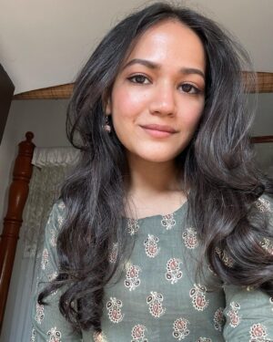 Ayesha Kaduskar Instagram - ☀️