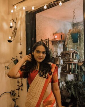 Ayesha Kaduskar Instagram - forever clumsy 🥴