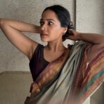 Ayesha Kaduskar Instagram - ही पोरी कोनाची