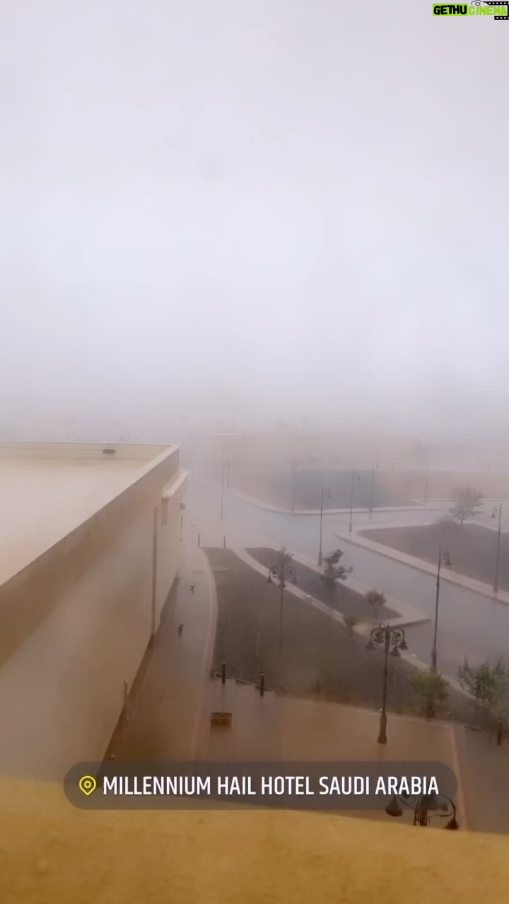 Ayten Amer Instagram - اهل #حائل ادعوا المطر خير ♥️ #السعودية #حايل Millennium Hotel Hail - فندق ميلينيوم حائل