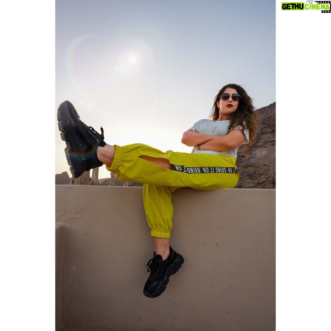 Ayten Amer Instagram - Hail mountains 🏔️🏔️ #حائل #حايل🗻#hail #السعودية #جبال_حائل @act_101 @aladhmsc Ha'il