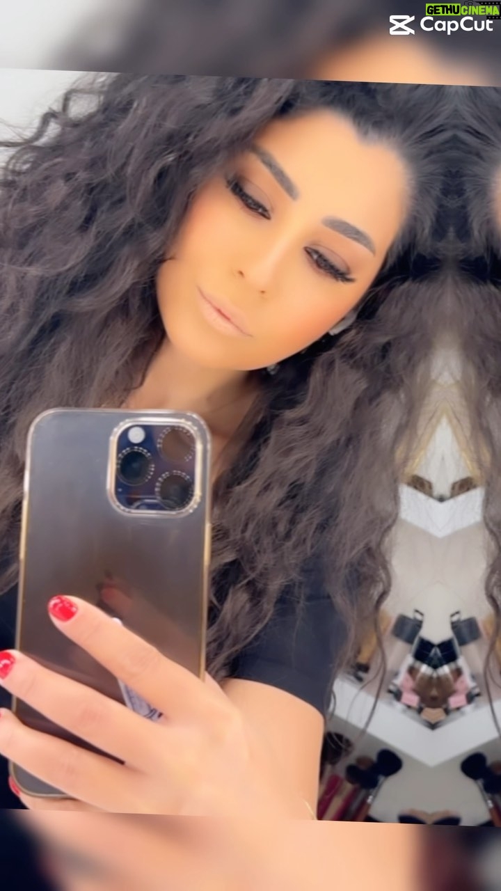 Ayten Amer Instagram - شكرا صالون بيت الجمال #الرياض @romi_monzer @beaut_yhouse ♥️