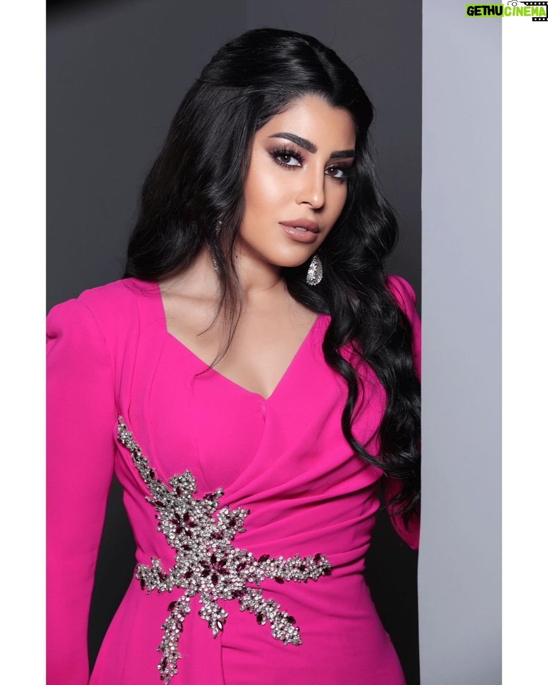 Ayten Amer Instagram - Hello 💞💞 Styled by @ziadalsaleh Dress by @perla.vip @perla.vip.eg Photographer @reemaphoto_ Makeup by @ehab_mahrous Hairdresser @madohairdresser #الرياض #ايتن_عامر #aytenamer #ayten3amer Riyadh, Saudi Arabia