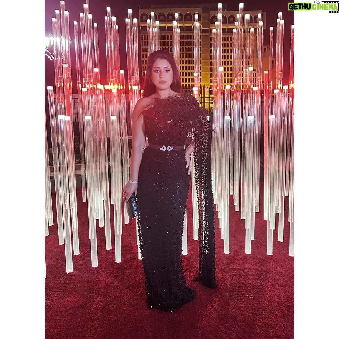 Ayten Amer Instagram - Red Sea film festival closing ceremony 🖤 Dress by @ahmedabdullah_official #ايتن_عامر #aytenamer #مهرجان_البحر_الأحمر_السينمائي_الدولي