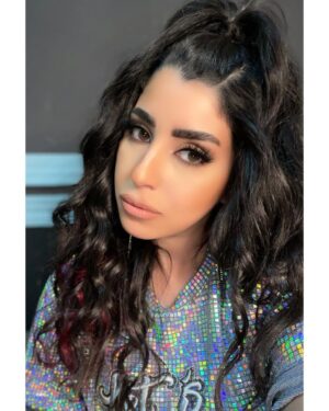 Ayten Amer Instagram - #سحر من فيلم #عمهم 😍 ايه اكتر مشهد عجبكوا ؟
Outfit by @be_my_guest_shopping
