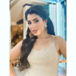 Ayten Amer Instagram - من بيروت 🇱🇧 @nasra.nour_makeup @dani_awwad75 @shroukhodroj Byblos - Jbeil