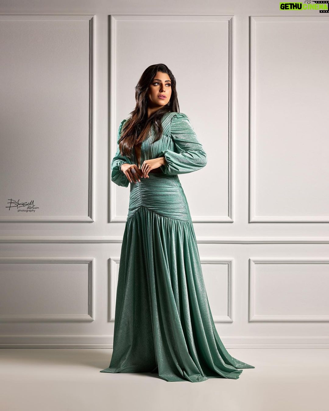 Ayten Amer Instagram - 👗👗👗 Dress by @hebametwallycouture Makeup by @ehab_mahrous @bassam_ramadan_photography