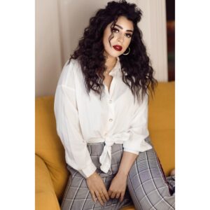 Ayten Amer Instagram - ♥️🖤♥️🖤التغيير مطلوب احيانا بس فى الاخر لازم الضحكة تحضر 😂😂😂😂

Makeup my @makeupby_marwayassin
Outfit by @its_shopping_time22