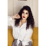Ayten Amer Instagram - ♥️🖤♥️🖤التغيير مطلوب احيانا بس فى الاخر لازم الضحكة تحضر 😂😂😂😂 Makeup my @makeupby_marwayassin Outfit by @its_shopping_time22
