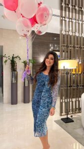 Ayten Amer Instagram - مين محدش هيعبره فى الفلانتين 👇🏼 #ايتن_عامر #aytenamer #ayten3amer Abu Dhabi, United Arab Emirates
