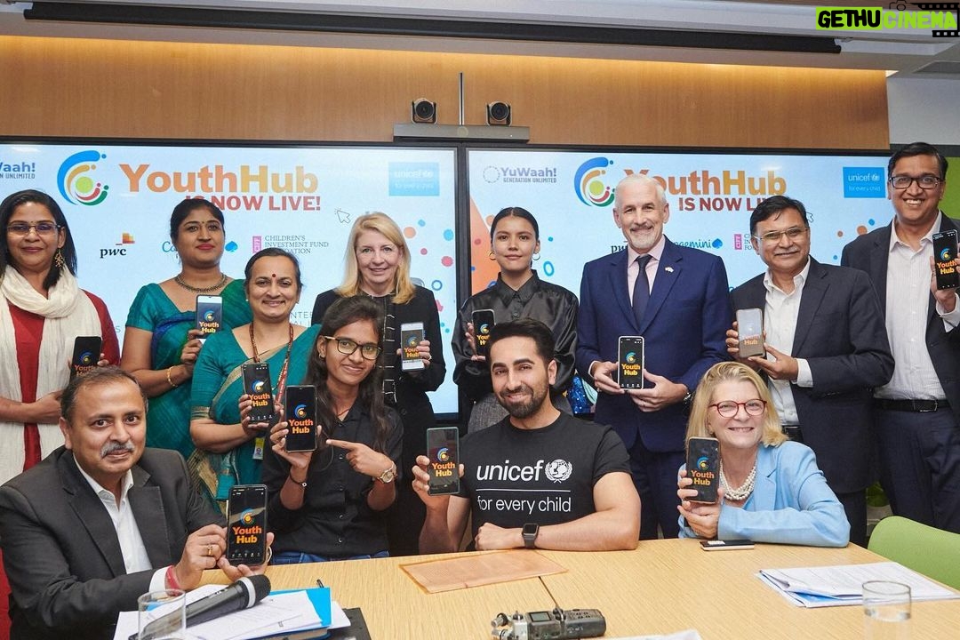 Ayushmann Khurrana Instagram - Proud to have launched the #YouthHub app by YuWaah and UNICEF India, along with UNICEF Executive Director Catherine Russell, UNICEF India Representative Cynthia McCaffrey, private sector representatives and young people! This app is a game-changing platform for young people to access jobs & more. Download now and check it out ๐ https://bit.ly/youthhubapp Young people are smart and passionate and can create magic with access to the right opportunities! When we come together, we can create immense #ImpactWithYouth.