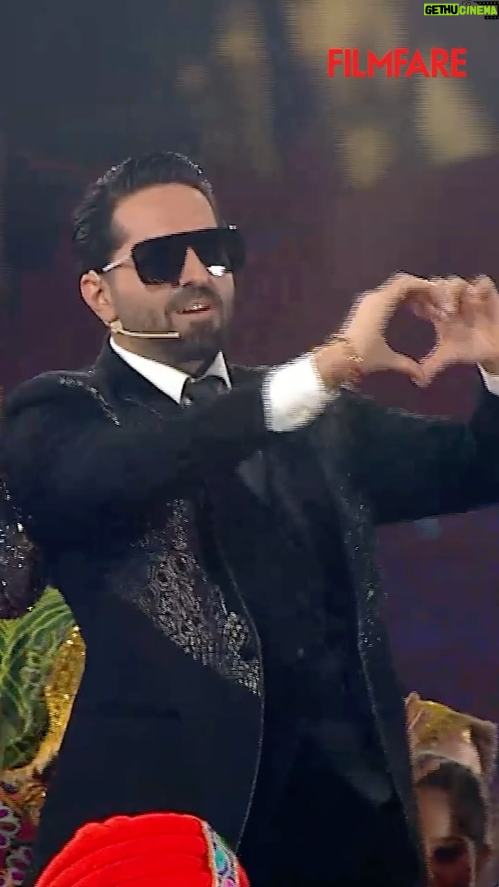 Ayushmann Khurrana Instagram - An extravaganza like no other that is befitting to the legacy of Filmfare! Come celebrate with me as I host the 69th #HyundaiFilmfareAwards2024 with #GujaratTourism, making this an unforgettable night of entertainment. Watch #FilmfareOnZeeTV, Sun, 18th Feb, 9 PM onwards. #FilmfareAwards2024 #Filmfare
