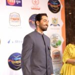 Ayushmann Khurrana Instagram - @sakalmedia मी आभारी आहे!🙏🏻 Star of the Decade award 🫶🏻 #sakalsanman2024