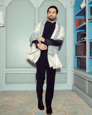 Ayushmann Khurrana Instagram - North mein thodi thand abhi baaqi hai..