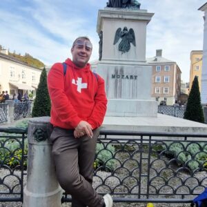 Azer Aydemir Instagram - Salzburg. Austria 🇦🇹 #october #vibes #eurotrip P.S. Salzburq kiçik nağıldır😍