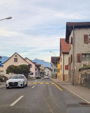 Azer Aydemir Instagram - Vaduz. Liechtenstein 🇱🇮 #cityofdreams #kingdom #october #lichtenstein tenst