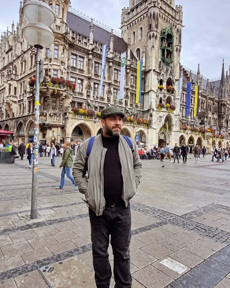 Azer Aydemir Instagram - München. Germany 🇩🇪 2023 #october #vibes #rainyeurope Munich, Bavaria, Germany
