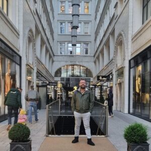 Azer Aydemir Instagram - Vienne/Austria 🇦🇹 2023 #vibes #october