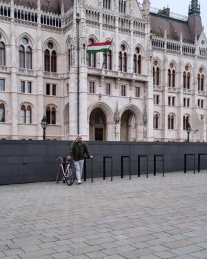 Azer Aydemir Instagram - Budapest. Hungary 🇭🇺 2023 #vibes #budapest #hungary