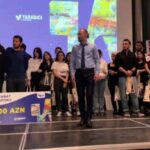 Azer Aydemir Instagram - Gəncləri bayağı işlərə deyil, yaradıcılığa yönləndirmək şərəfdir. "Gəl, yarat" adlı üç günlük yaradıcılıq marafonu başa çatdı. Münsiflər heyyətində mən də var idim. Bu marafon stimullaşdırıcı xarakter daşıyır. Ənənəvi olaraq hər il davam edəcək. Kreativ ideyaları olan gəncləri dinləyir, ən kreativinə isə 1000 azn verilir. Yetər ki, yaratsınlar✊️ @culture.gov.az @yaratcontemporaryartspace @zaurtahirsoy