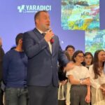 Azer Aydemir Instagram - Gəncləri bayağı işlərə deyil, yaradıcılığa yönləndirmək şərəfdir. "Gəl, yarat" adlı üç günlük yaradıcılıq marafonu başa çatdı. Münsiflər heyyətində mən də var idim. Bu marafon stimullaşdırıcı xarakter daşıyır. Ənənəvi olaraq hər il davam edəcək. Kreativ ideyaları olan gəncləri dinləyir, ən kreativinə isə 1000 azn verilir. Yetər ki, yaratsınlar✊️ @culture.gov.az @yaratcontemporaryartspace @zaurtahirsoy
