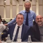 Azer Aydemir Instagram - Gəncləri bayağı işlərə deyil, yaradıcılığa yönləndirmək şərəfdir. "Gəl, yarat" adlı üç günlük yaradıcılıq marafonu başa çatdı. Münsiflər heyyətində mən də var idim. Bu marafon stimullaşdırıcı xarakter daşıyır. Ənənəvi olaraq hər il davam edəcək. Kreativ ideyaları olan gəncləri dinləyir, ən kreativinə isə 1000 azn verilir. Yetər ki, yaratsınlar✊️ @culture.gov.az @yaratcontemporaryartspace @zaurtahirsoy