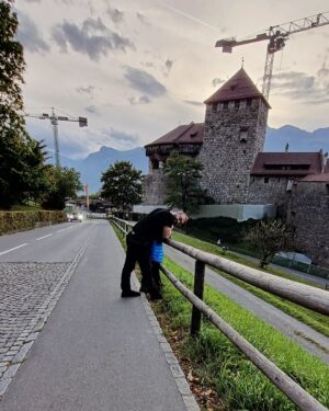 Azer Aydemir Instagram - Vaduz. Liechtenstein 🇱🇮 #cityofdreams #kingdom #october #lichtenstein tenst