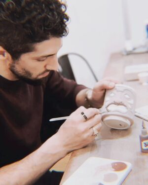 Azim Rizk Instagram - serious artist at work
.
.
.
.
.
.
.
.
.
.
.
.
.
#glazefire #artist #fireitup #theonlymugilleveruse #tiki #tikidude