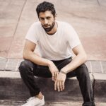 Azim Rizk Instagram - My two feelings about Wednesday. . . . . . . . . . . . . . #wednesday #losangeles #howseveryonedoing #whiteshoes #beard #curlyhair #lookingforwardtotheweekend #hm #madewell #madewellmens #buffaloexchange #alwaysthrifting 📸 @kep.exe
