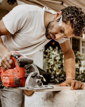 Azim Rizk Instagram - Safety first. 🤓
.
.
.
.
.
.
.
.
.
.
.
.
.
.
#milwaukeetools #woodworking #hobbies #tools #comingsoon #ihopethisworks #measuretwicecutonce #diy #diyhomeprojects #homedepot