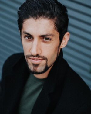Azim Rizk Instagram - Hey guys! I’m excited to announce I’m on @cameo now! I love doing conventions and meeting all of you in person, but I can only be in one place at a time. NOW with #cameo I can teleport anywhere and give a shout out to you or your loved one! Technology is cool! Link in bio.
.
.
.
.
.
.
.
.
.
#magic #powerrangers #jakethesnake #teleport #spreadthelove #shoutout #powerrangerssupermegaforce #powerrangersmegaforce #anniversary #getwellsoon #justcuz #hieveryone 📸 @kyledespieglerphotography