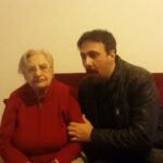 Aziz Kedi Instagram – teyzem (88) dedi ki, oğul ben bu 2016’ya çok ağır küfürler saydırmak istiyorum ama yaşım malum (88), türkçe küfredemem, ayıp. sen bana ingilizce’nin en pespaye, en aşağılık küfrünü öğretsen, buradan gençlerin duygularına tercüman olsam… dedim teyzem (88) ne demek, lafı mı olur?! ve neticede hepimizin hissiyatını özetledigi, tüm olumsuzluklara bat yu, bap yu, vat yo veya bak yu dediği bu video ile yeni yılınızı kutlama fırsatı buldu. merhaba 2017!