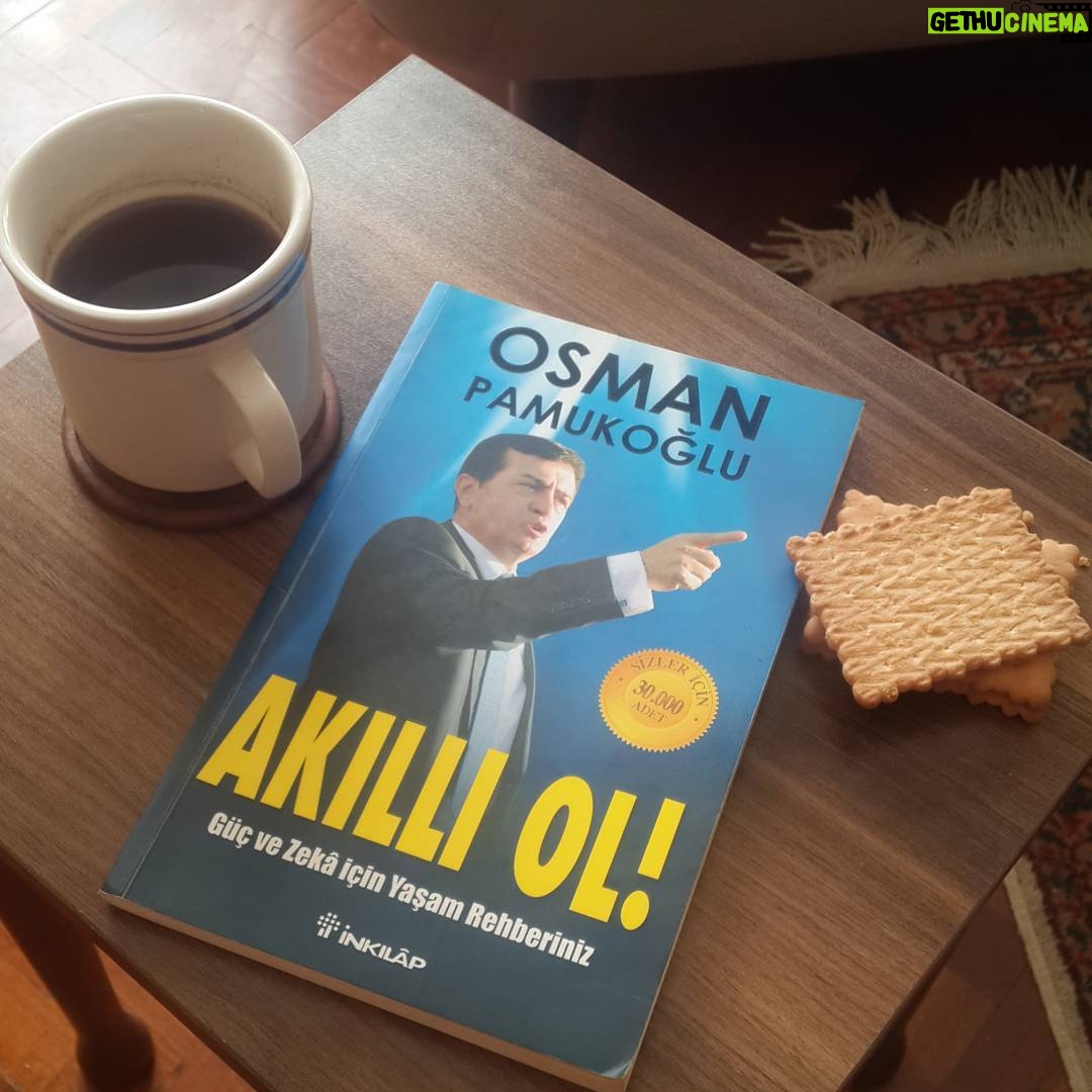 Aziz Kedi Instagram - günaydınnnn ♡♡♡ güzel bir bahar sabahı için yalnızca bir fincan kahve ve RRRRRROOOOAAAARHHH!!!