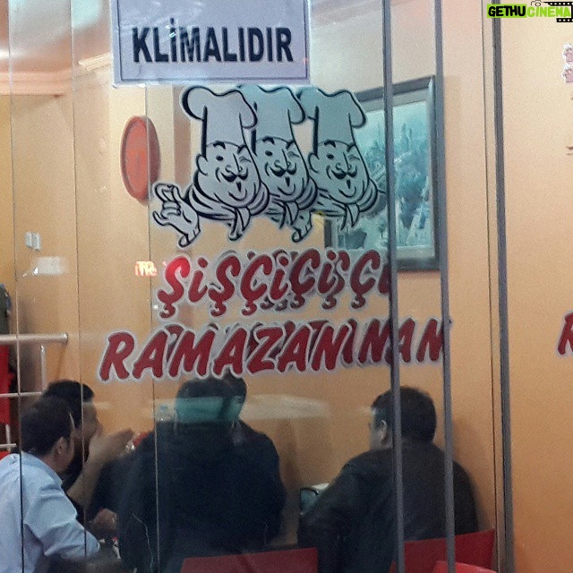 Aziz Kedi Instagram - ilk günkü gibi kekeme, ilk günkü gibi lezzetli...