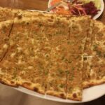 Aziz Kedi Instagram - 1,5 kıymalı pide istedim, 6,5 geldi.