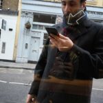 Aziz Kedi Instagram – her şeyin aynı anda vitrinden yansıyışı ve üstüme üşüşüşü. Queen’s Theatre, Long Acre
