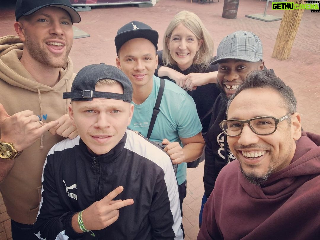 B-Tight Instagram - War wieder mal eine unvergessliche Zeit mit euch ❤️ #studio #show #grillen #saufen #family