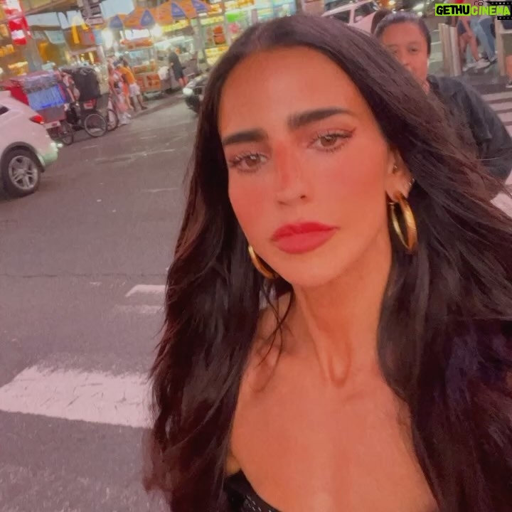 Bárbara de Regil Instagram - Mantenemos la Energía ✨ Nueva York Manhattan
