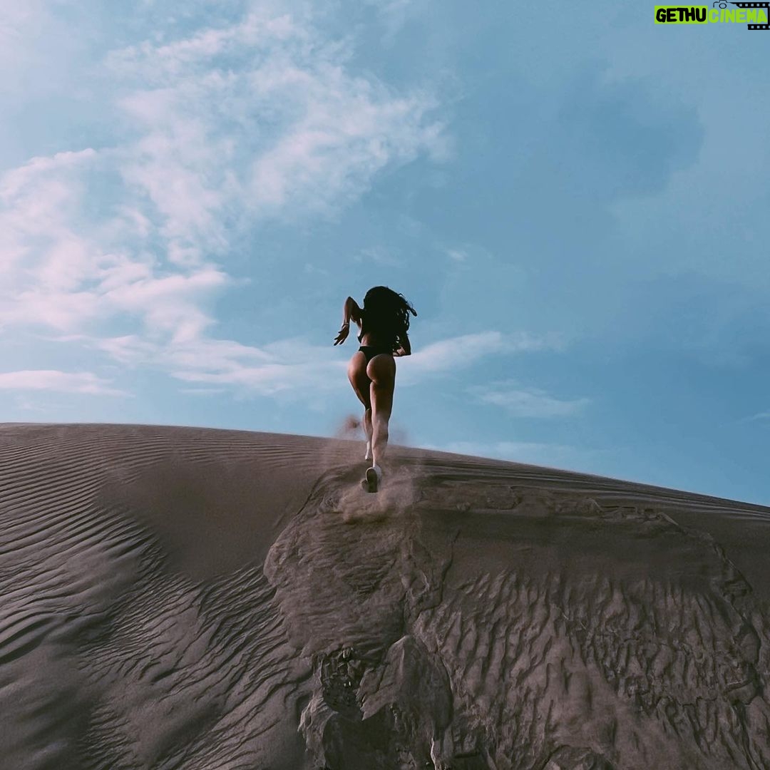 Bárbara de Regil Instagram - Sólo se vive una vez ♥️ que sea divertido , honesto , amoroso ,leal y con Paz ✨ SIN MIEDO Veracruz