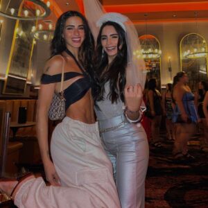 Bárbara de Regil Instagram - Carrete Honesto 💍👰🏻‍♀️🥂 Bachelorette Party @mikaderegil Las Vegas,nevada