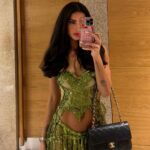 Bárbara de Regil Instagram – Premios lo nuestro ✨ Que noche tan mágica ✨ 
Maquillaje y Peinado : YO ❤️
Stylist: @palomaduluc 
Dress: @juancarloscollazocouturier 
El team :
 @vix @univision @premioslonuestrotv @markatalent @joseinla Miami, Florida