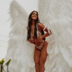 Bárbara de Regil Instagram – HAPPY BIRTHDAY TO ME 🥂 🎁 🎂 
AMO MI VIDA 🪽AMO VIVIR 🪽 
Estoy muy feliz ! Muy feliz ! 🩷 SOY FELIZ 🥂

Gracias @henryjimenz por mis fotos de cumpleaños 
TE AMO TANTO desde siempre hermanito