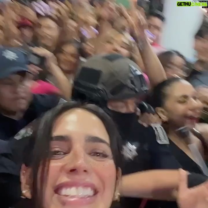 Bárbara de Regil Instagram - Un poco de mi semana ♥️ Último video - contexto - llamado nocturno y energía al millón 🥰 Quien sigue mis días en historias sabe el contexto de todo lo que está aquí incluido el huevo roto 🍳 Mexico City, Mexico