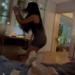 Bárbara de Regil Instagram – Un poco de mi semana ♥️
Último video – contexto – llamado nocturno y energía al millón 🥰

Quien sigue mis días en historias sabe el contexto de todo lo que está aquí incluido el huevo roto 🍳 Mexico City, Mexico