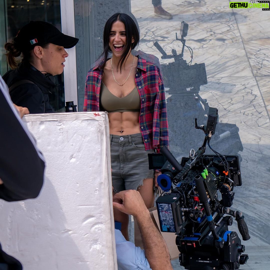 Bárbara de Regil Instagram - LALOLA está 🍆 🔥 Segundo video : mándaselo a tu novio para que entienda visualmente lo que nos pasa cada vez que dejan la tapa arriba ….