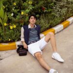 Bình An Instagram - Chụp xong ảnh bẩn hết quần 😓