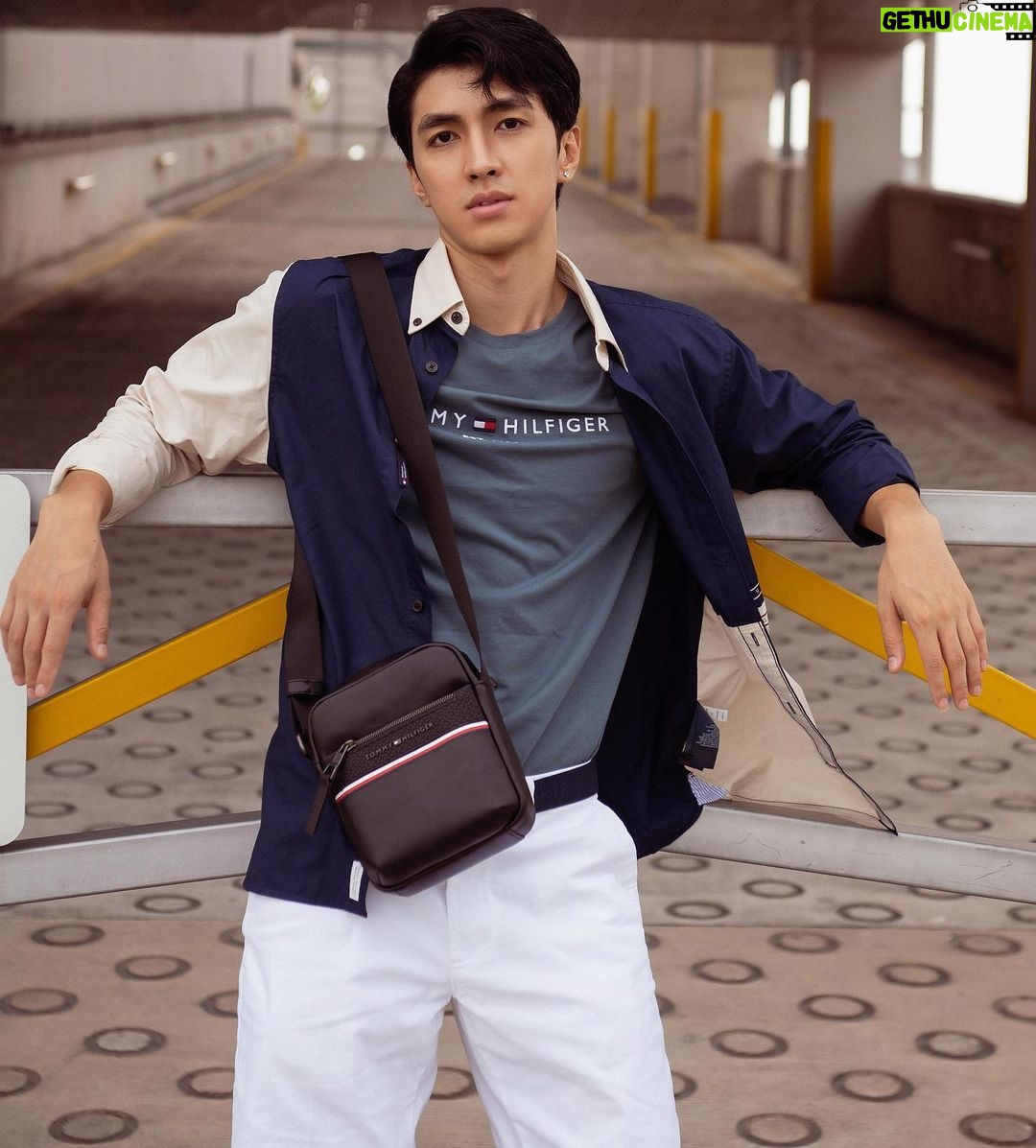 Bình An Instagram - Xuống phố thứ 4️⃣, phối đồ cực style cùng #tommyhilfiger